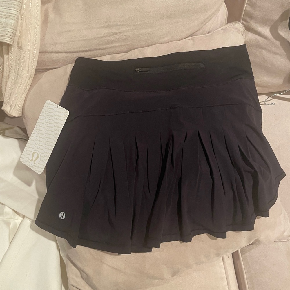 Authentic Lululemon black tennis skort size 6
